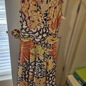 Sleeveless V-Neck Midi Dress in Orange Floral Print
